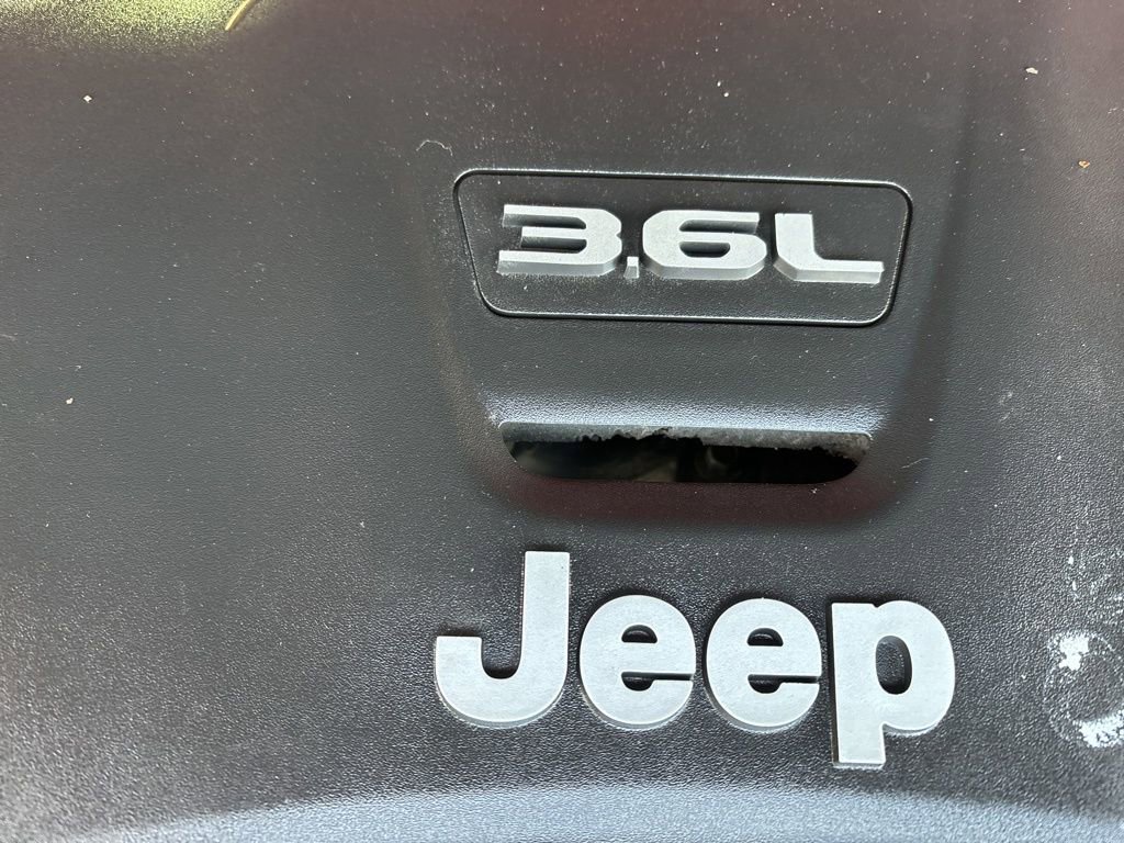 Used 2018 Jeep Wrangler Unlimited Sahara image 56