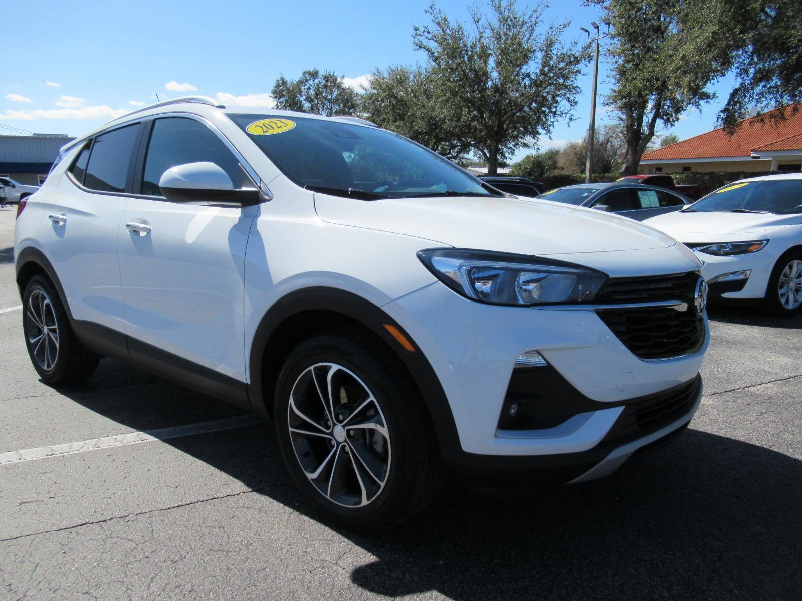 Used 2023 Buick Encore GX Select w/ Safety Package II image 4