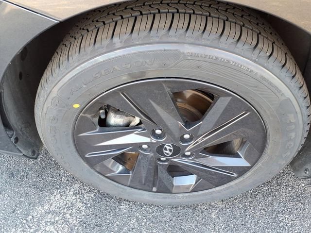 Used 2021 Hyundai Elantra SEL FWD image 13
