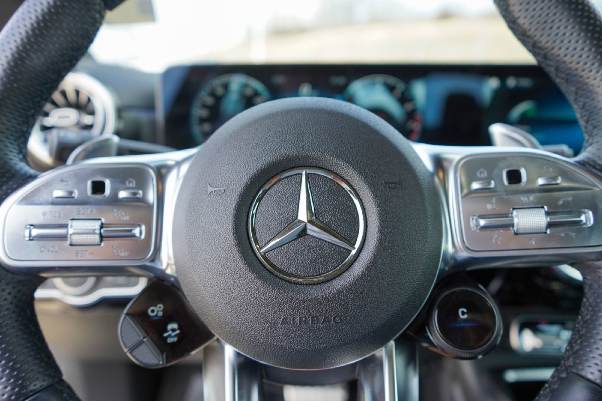 Used 2022 Mercedes-Benz CLA 35 AMG 4MATIC image 11