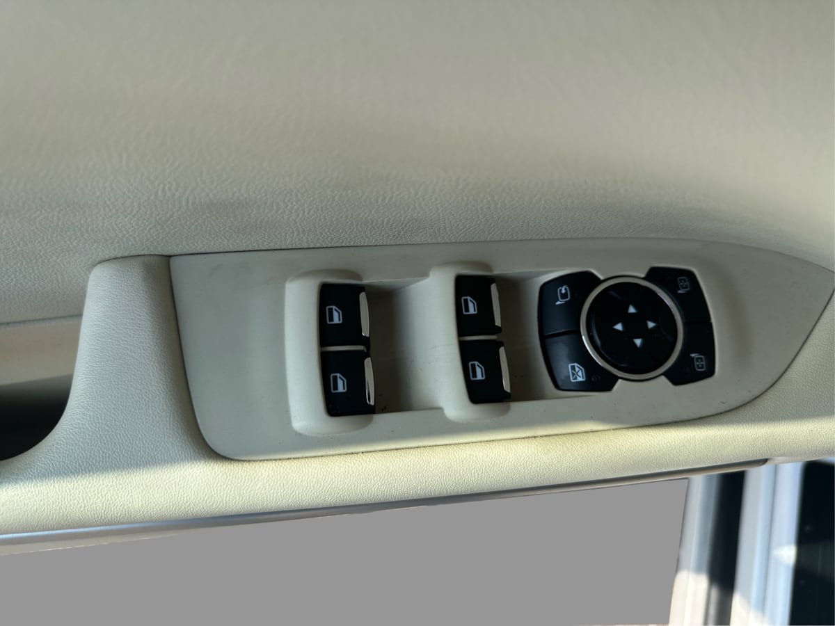 Used 2015 Lincoln MKZ AWD w/ Equipment Group 102A Reserve image 33