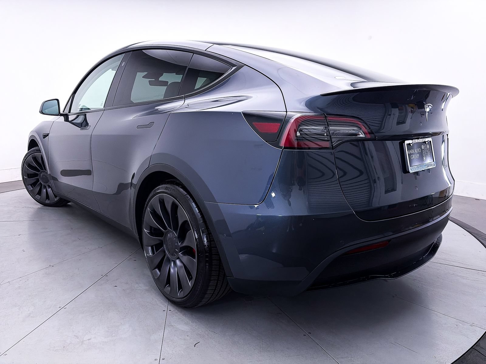 Used 2022 Tesla Model Y Performance AWD/4WD image 2