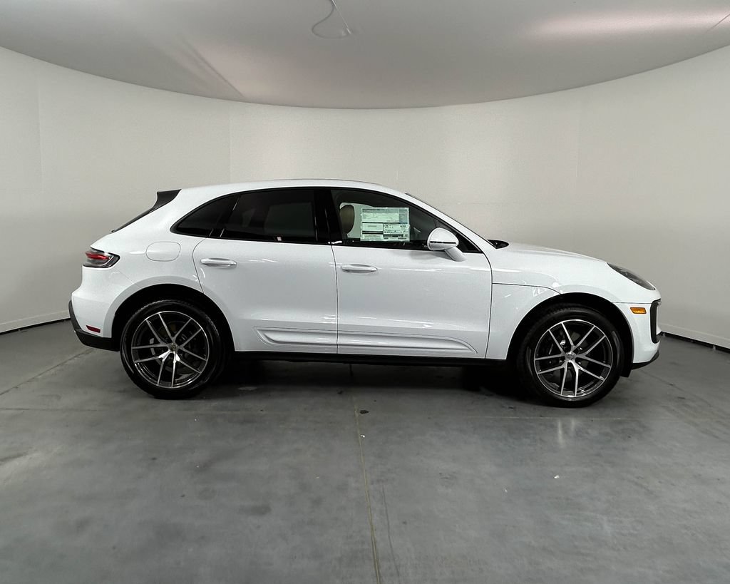 New 2026 Porsche Macan AWD/4WD image 8