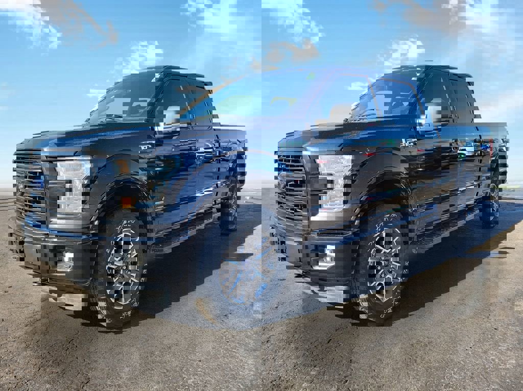 Used 2017 Ford F150 XLT w/ Equipment Group 302A Luxury image 2