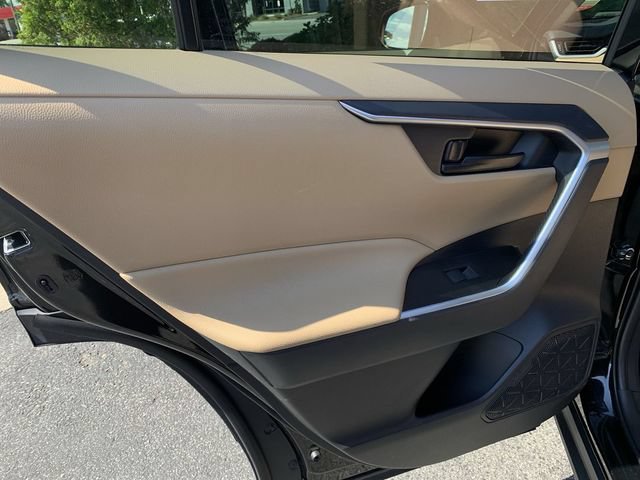 Certified 2025 Toyota RAV4 LE AWD/4WD image 15