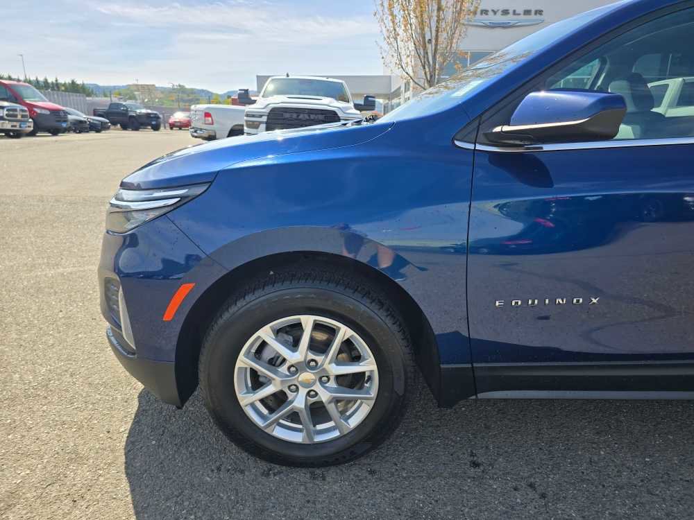 Used 2022 Chevrolet Equinox LT AWD/4WD image 18