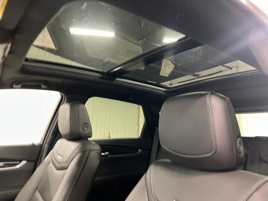 Certified 2026 Cadillac XT5 Premium Luxury w/ LPO, Floor Liner Package AWD/4WD image 27