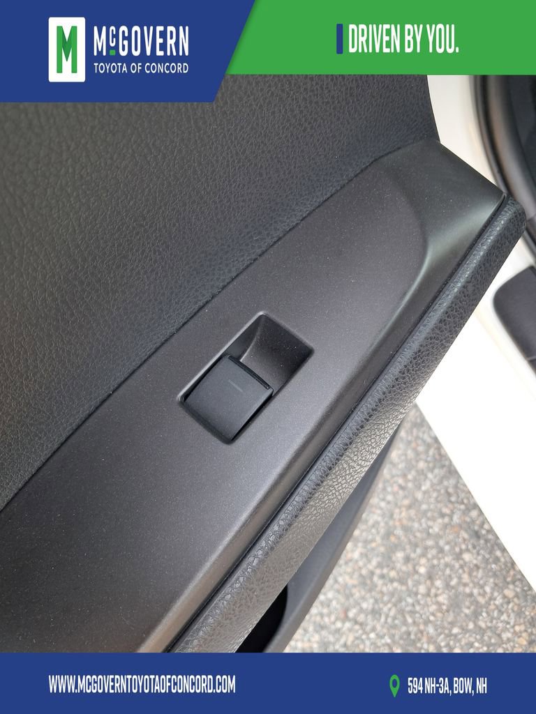 Used 2023 Toyota Camry SE FWD image 19