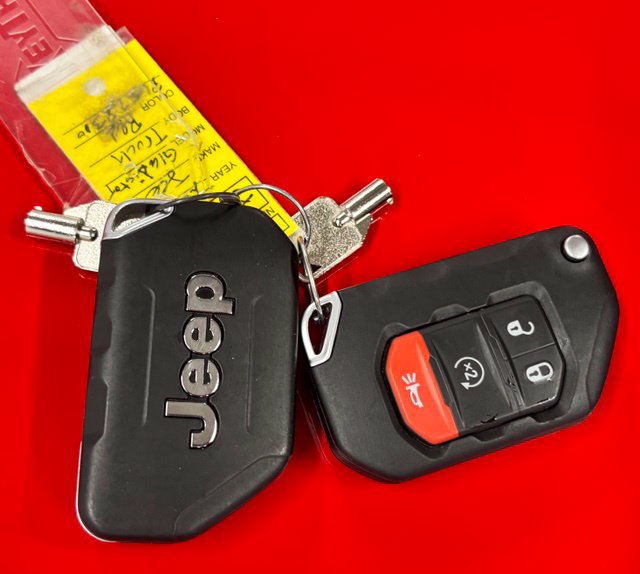 Used 2023 Jeep Gladiator Sport AWD/4WD image 27