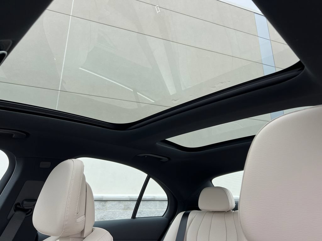 New 2026 Mercedes-Benz E 350 4MATIC Sedan image 23