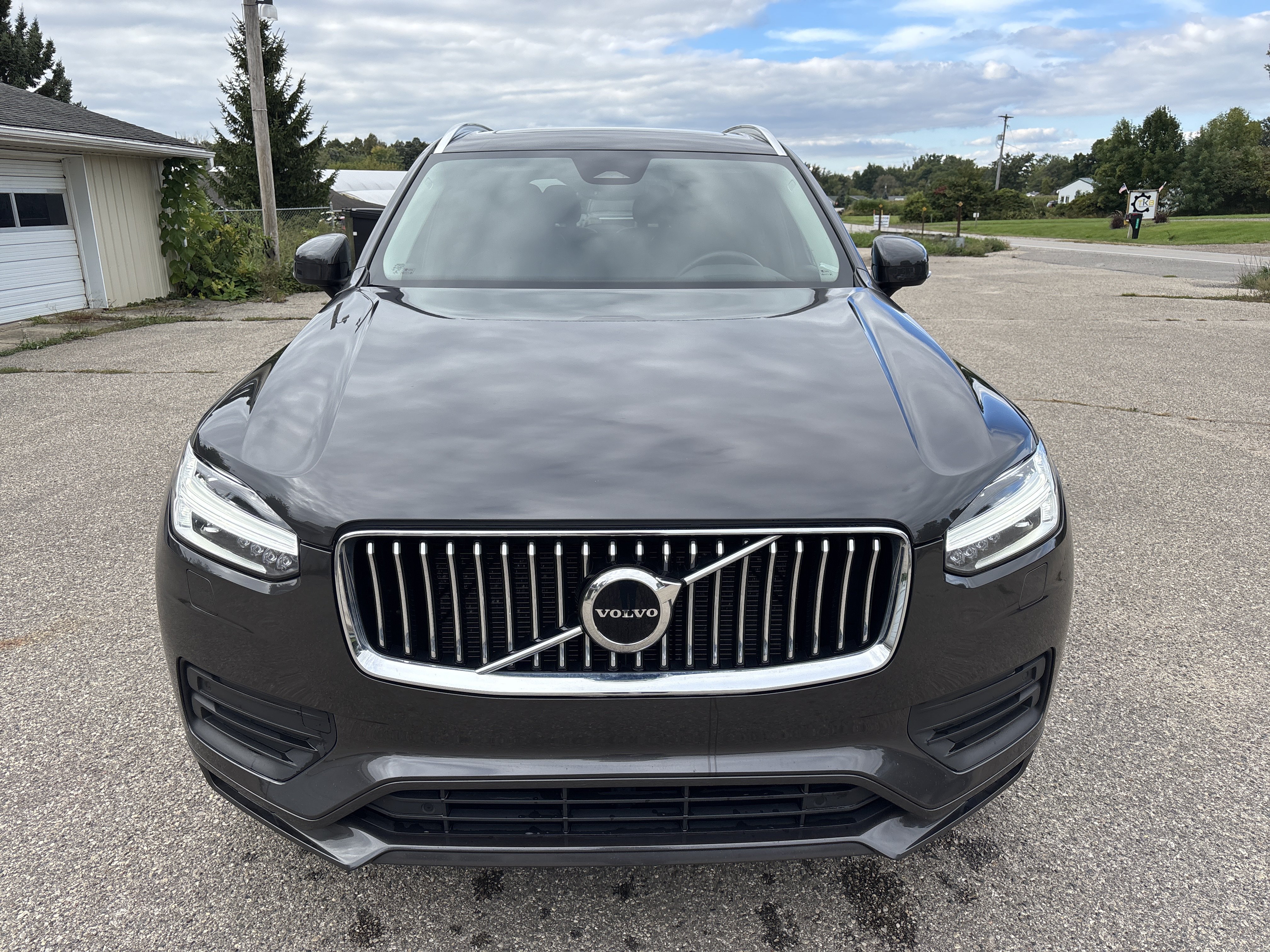 Used 2023 Volvo XC90 B5 Core AWD/4WD image 14