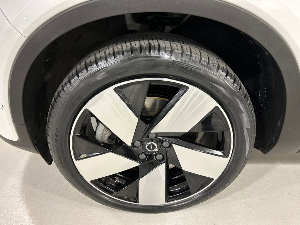 Certified 2023 Volvo C40 P8 Recharge Ultimate image 8