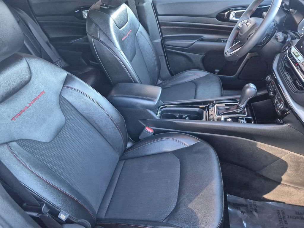 Used 2024 Jeep Compass Trailhawk image 15
