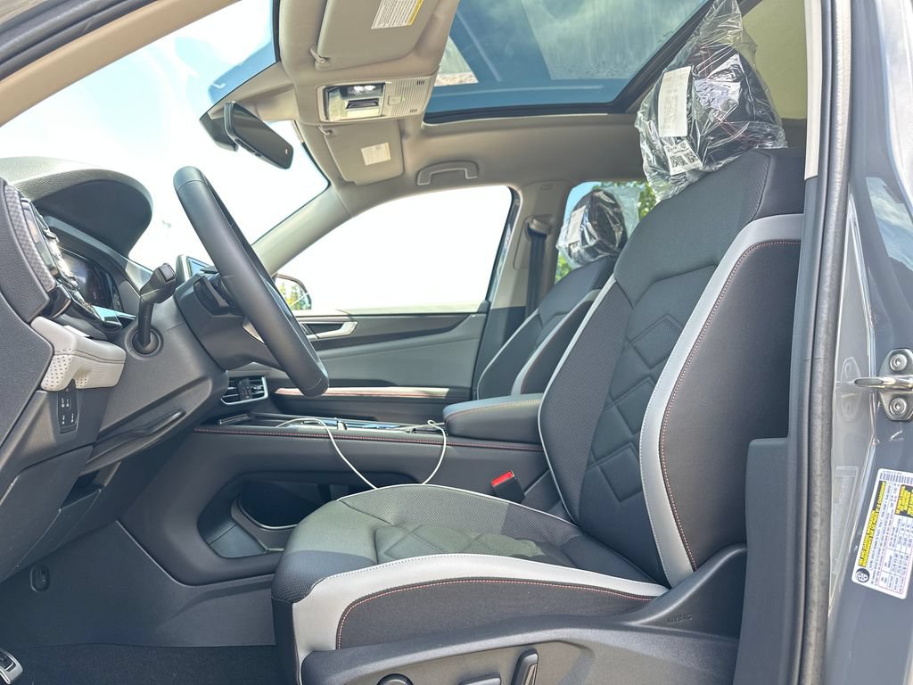 New 2026 Volkswagen Atlas Peak Edition AWD/4WD image 8