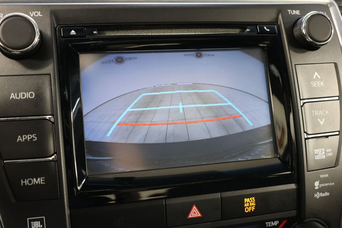Used 2015 Toyota Camry XLE FWD image 7