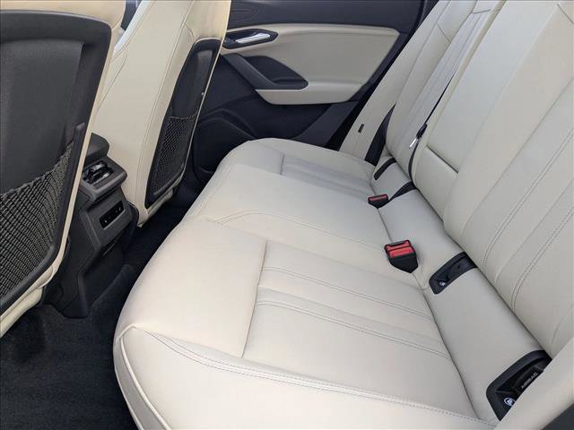 New 2025 Audi Q6 e-tron Premium image 15