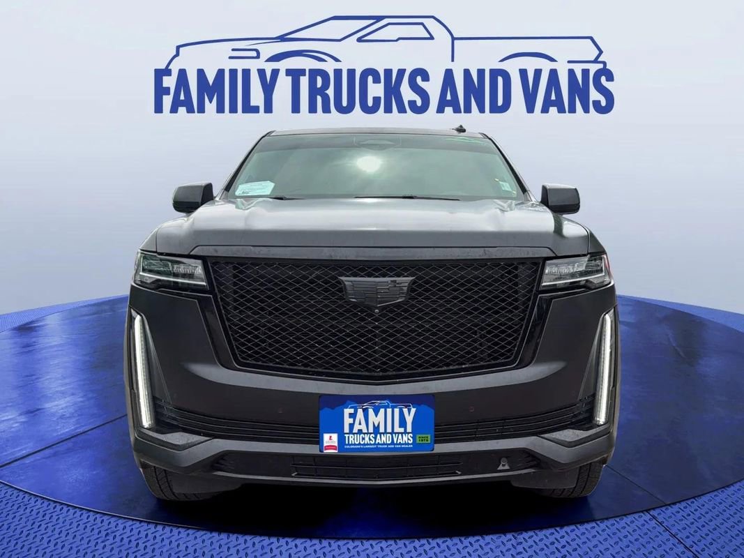 Used 2022 Cadillac Escalade Premium Luxury Platinum w/ LPO, Radiant Package RWD image 2