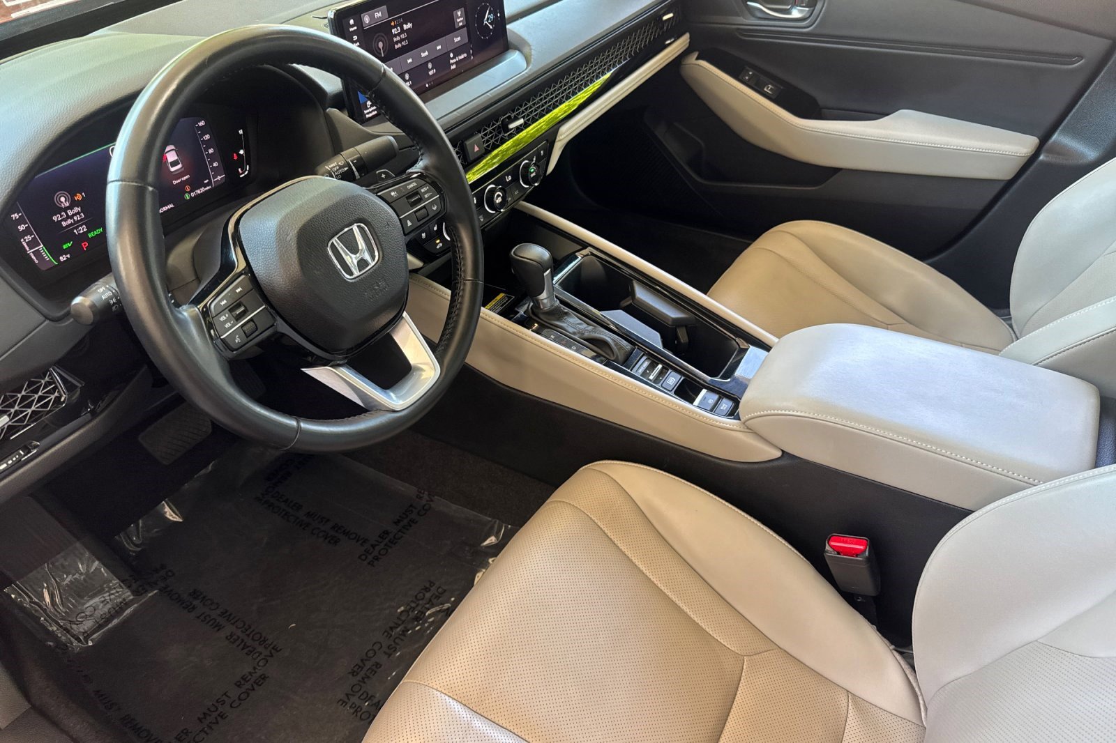 Used 2024 Honda Accord Touring image 4