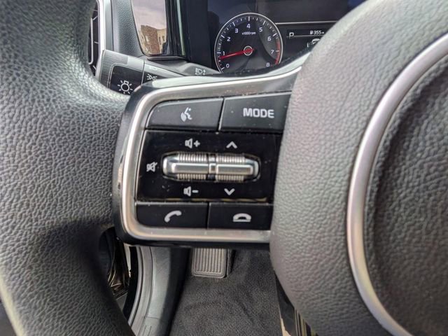 Used 2023 Kia Sorento LX FWD image 19