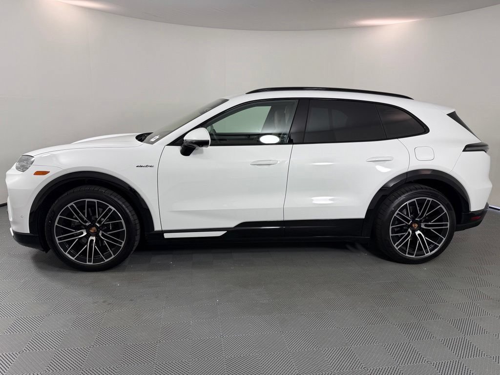 New 2026 Porsche Cayenne Electric AWD/4WD image 2