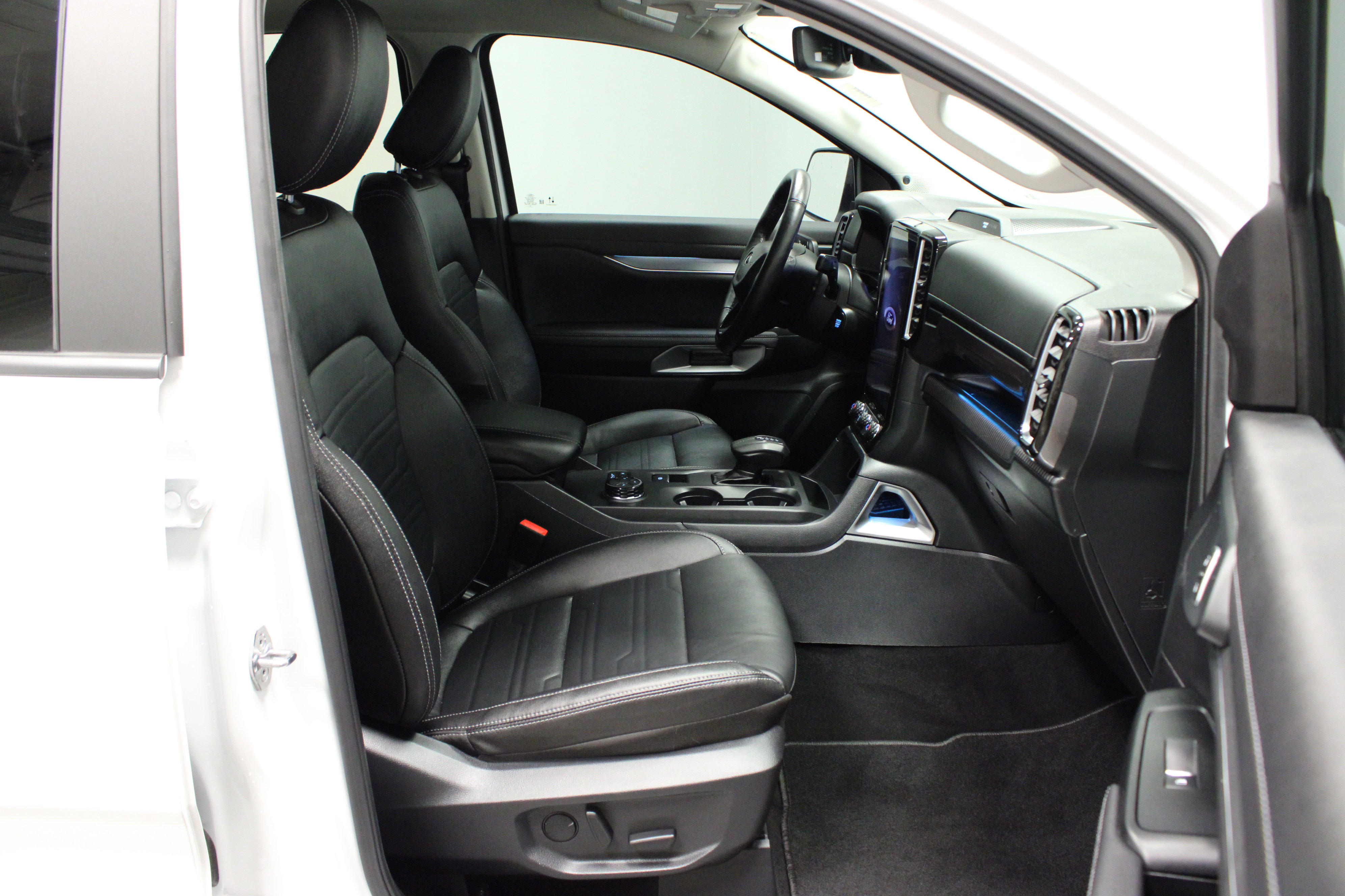 Used 2024 Ford Ranger Lariat w/ FX4 Off-Road Package image 16