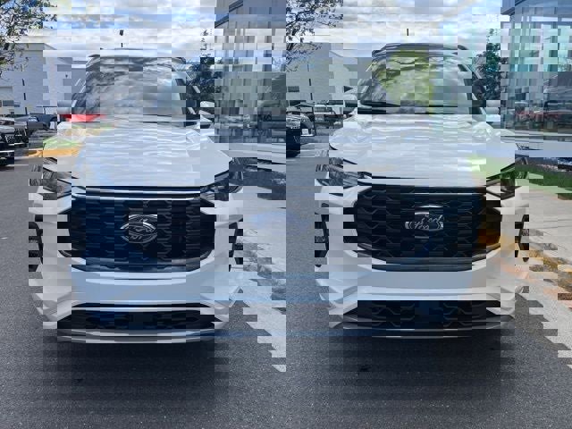 Used 2023 Ford Escape ST-Line Select w/ Tech Pack #2 image 2