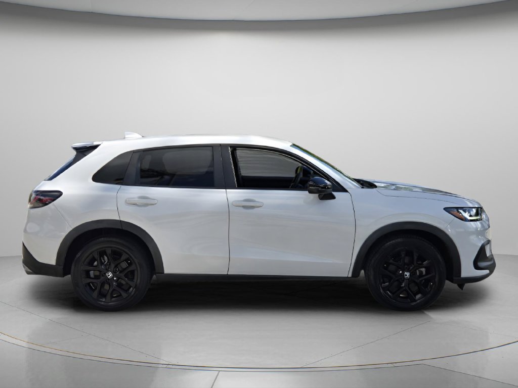 Certified 2024 Honda HR-V Sport image 3