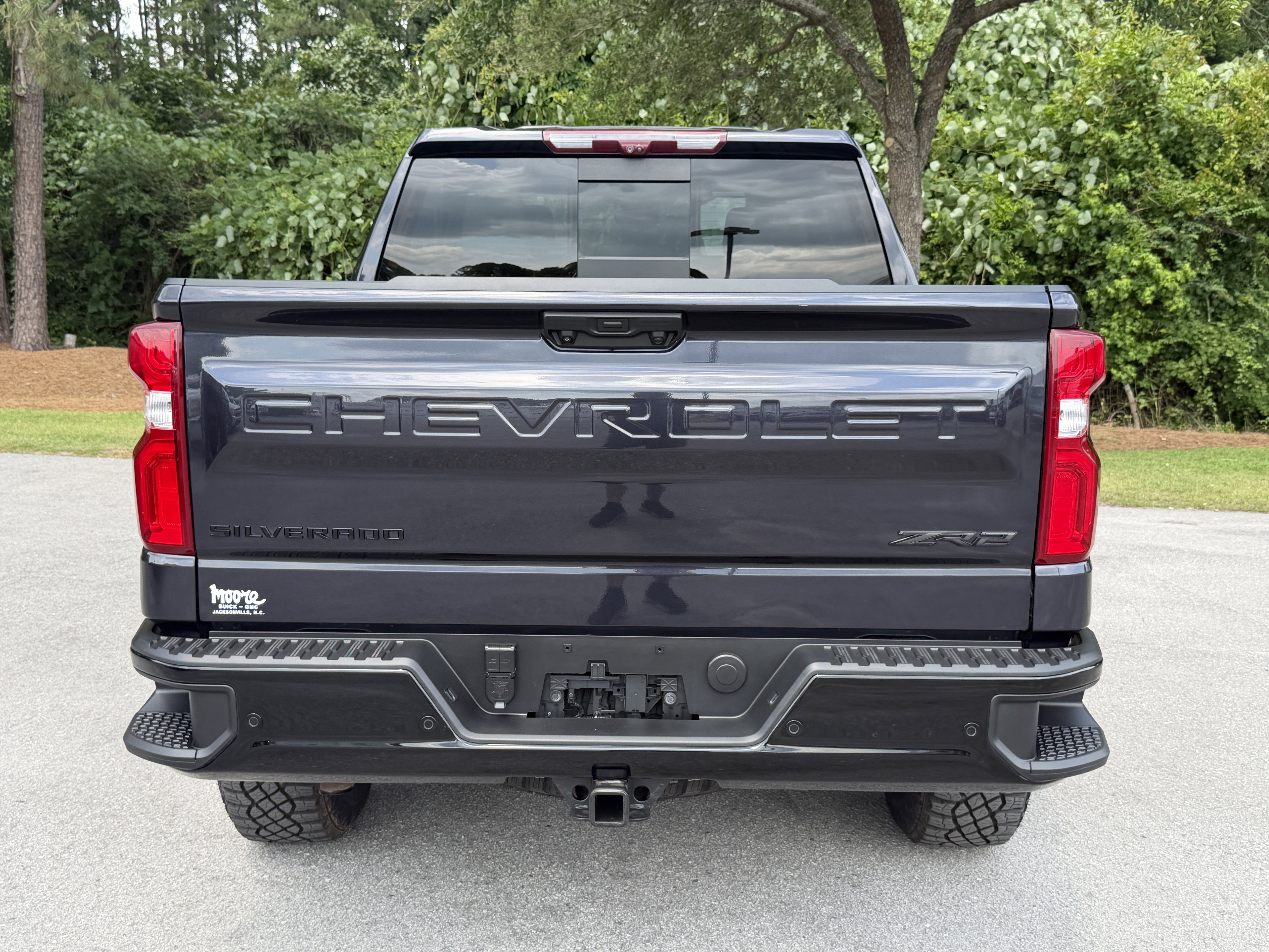 Used 2022 Chevrolet Silverado 1500 ZR2 w/ Technology Package AWD/4WD image 9