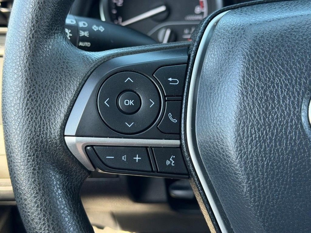 Used 2022 Toyota Camry LE FWD image 18