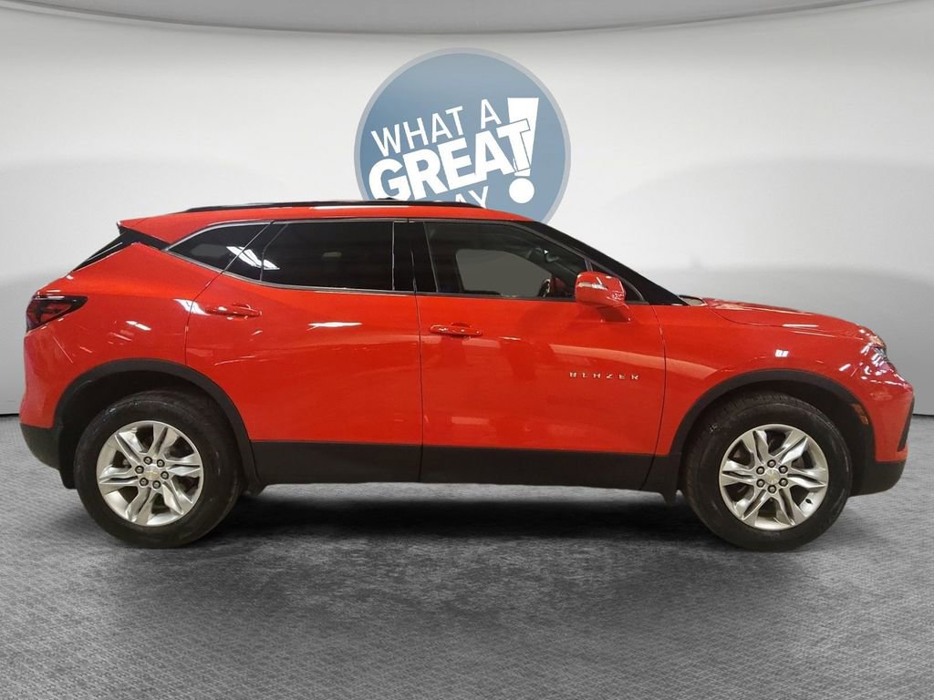 Used 2019 Chevrolet Blazer LT image 2