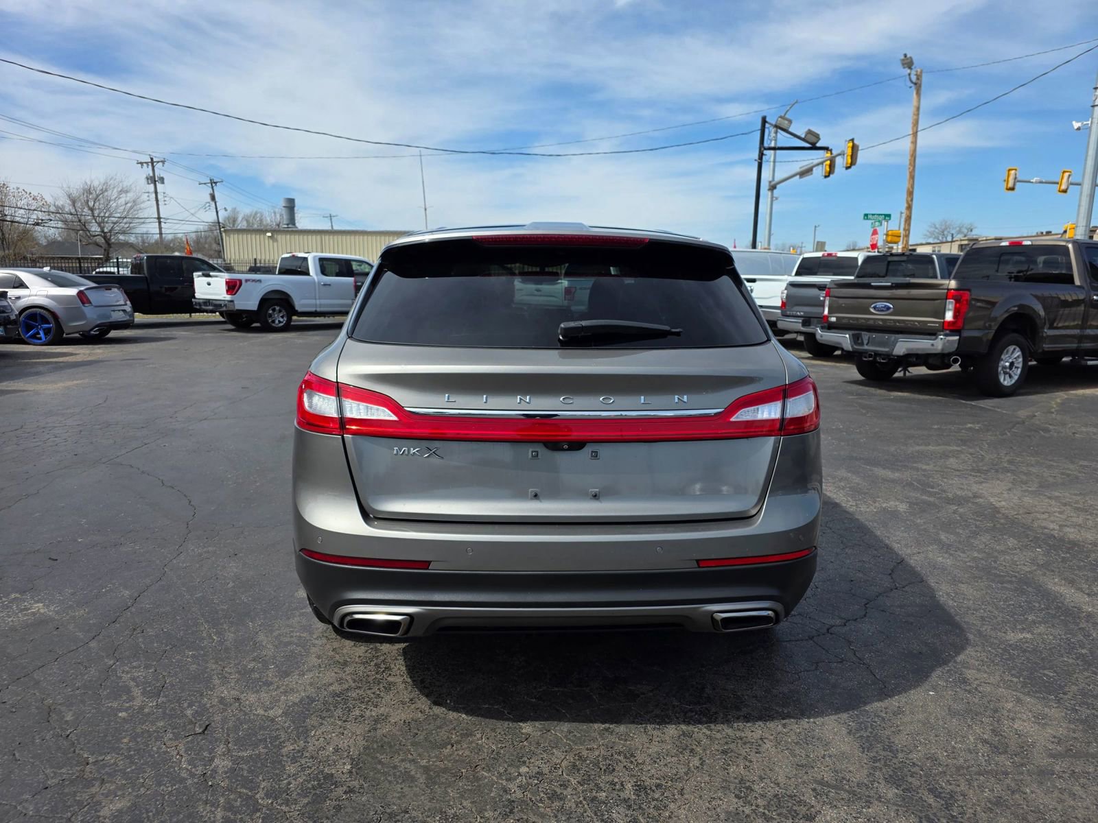 Used 2017 Lincoln MKX Select image 25