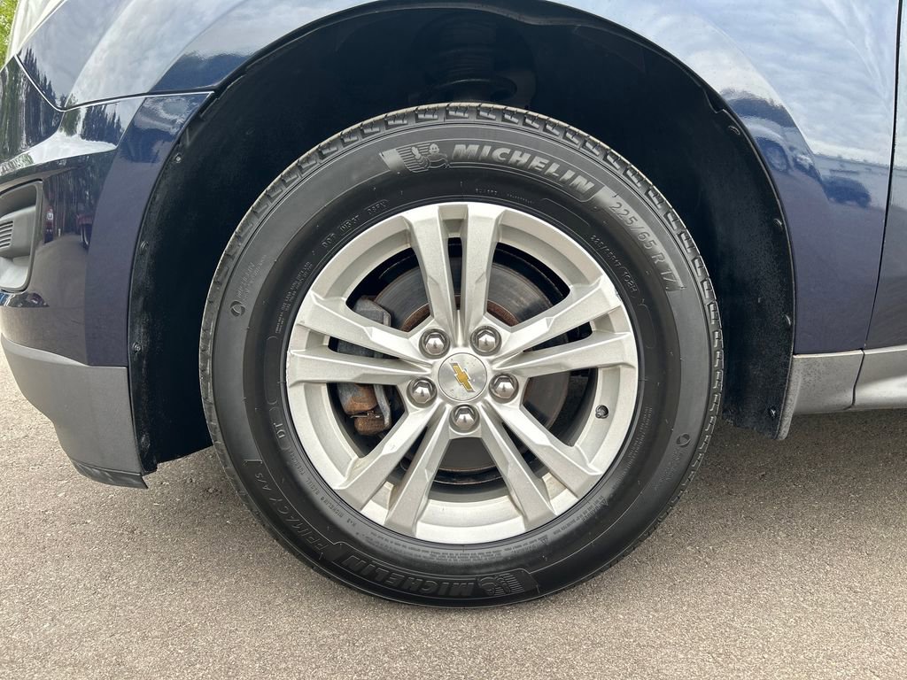 Used 2017 Chevrolet Equinox LS FWD image 10
