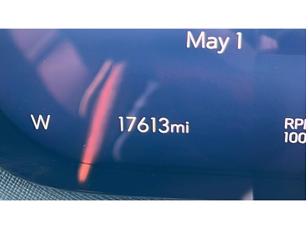 Certified 2025 Buick Enclave Sport Touring AWD/4WD image 15