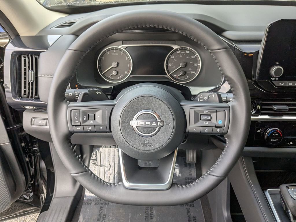 New 2025 Nissan Pathfinder SV image 15