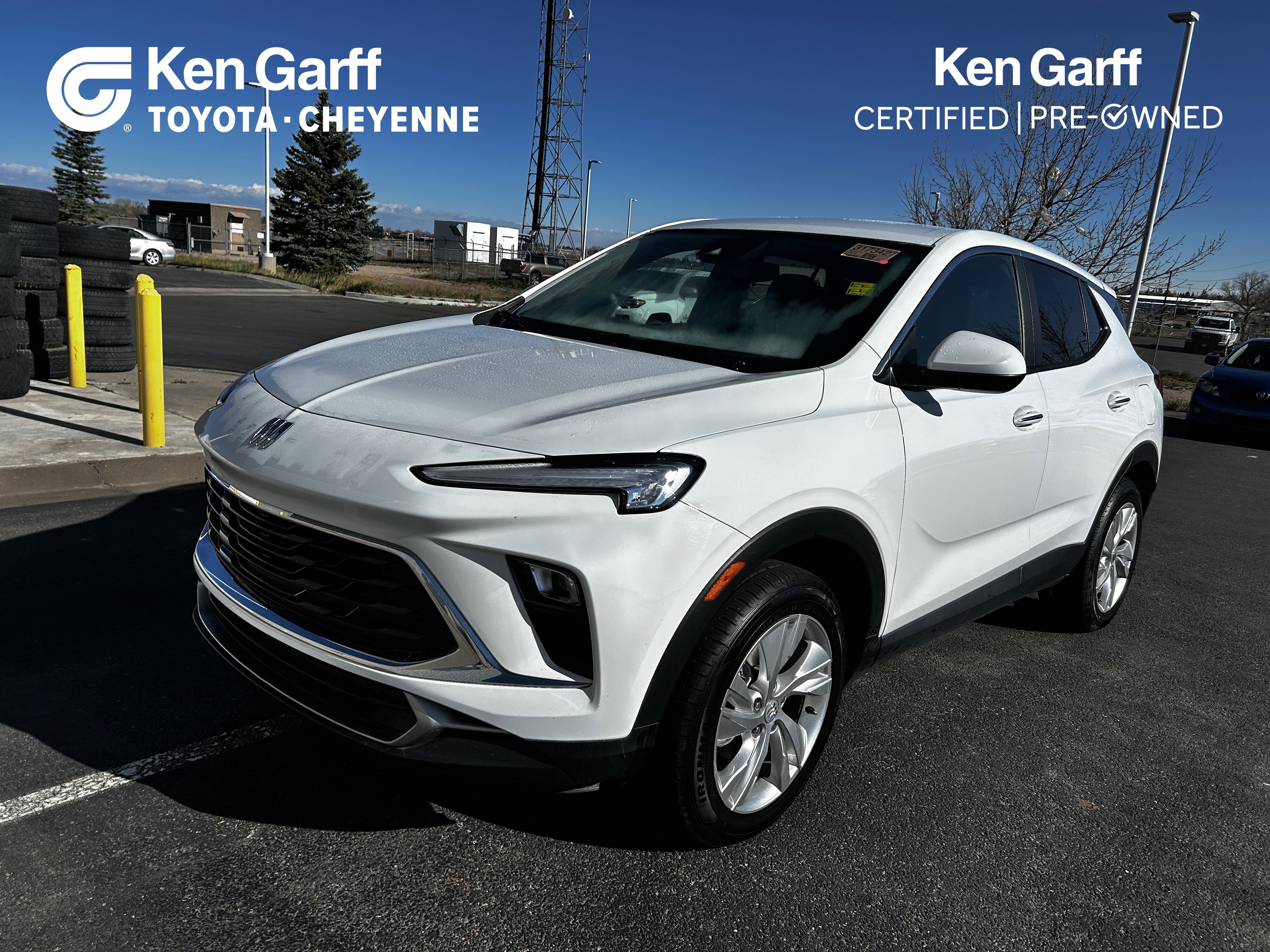 Used 2025 Buick Encore GX Preferred AWD/4WD image 1