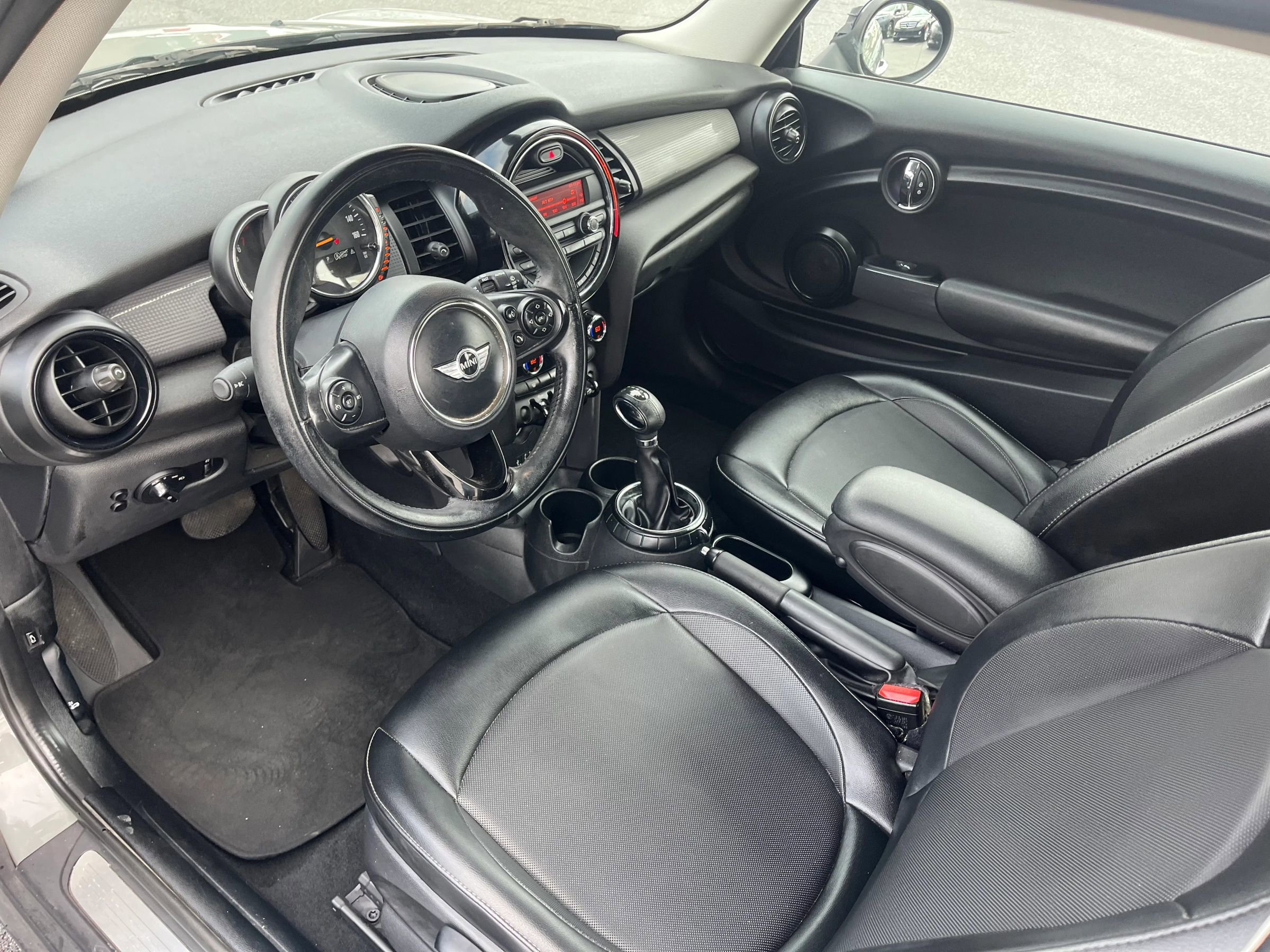 Used 2014 MINI Cooper 2-Door Hardtop image 10