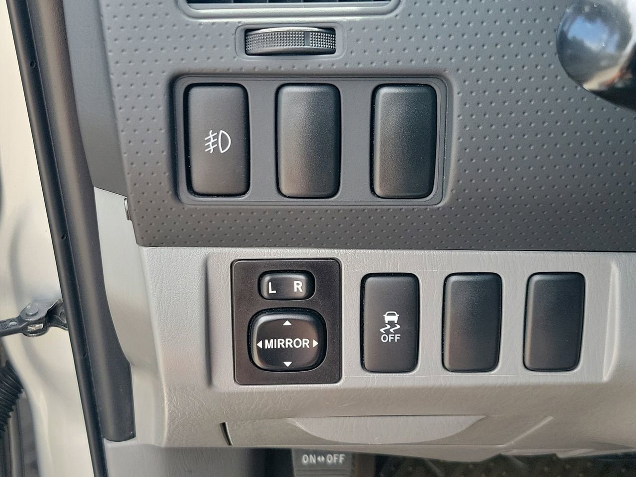 Used 2013 Toyota Tacoma PreRunner w/ SR5 Pkg RWD image 26