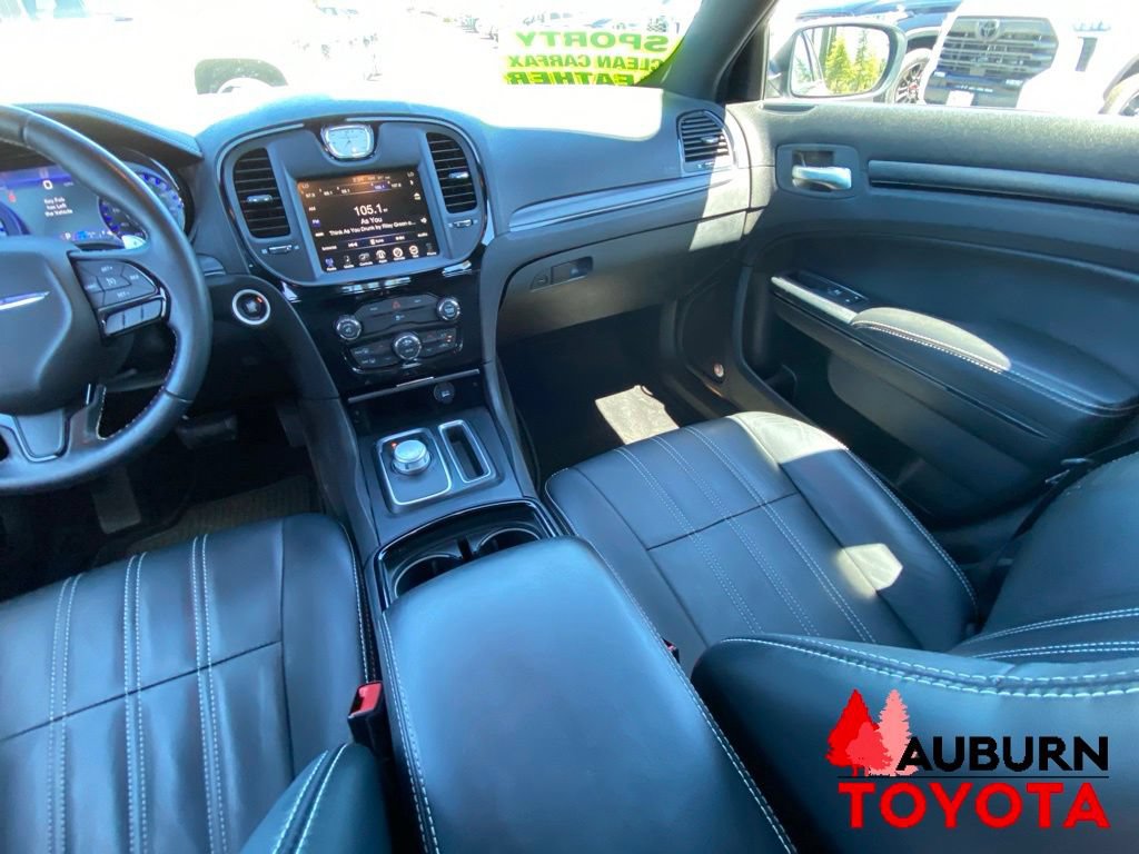 Used 2015 Chrysler 300 S RWD image 23