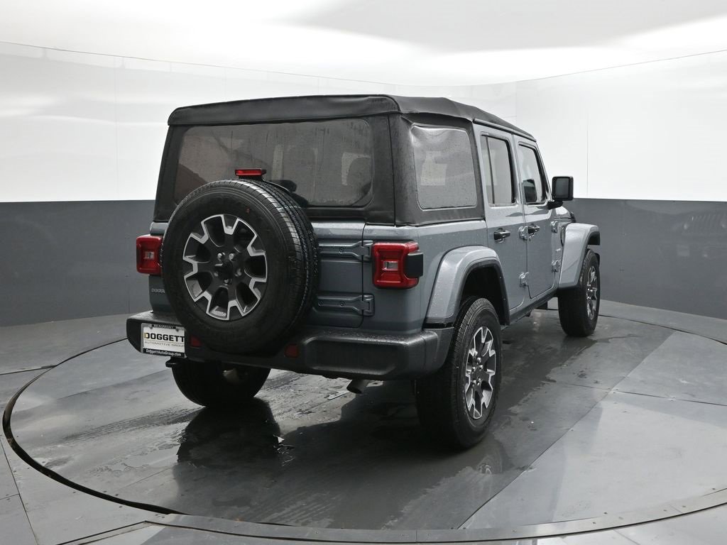 Used 2024 Jeep Wrangler Sahara w/ Technology Group image 11