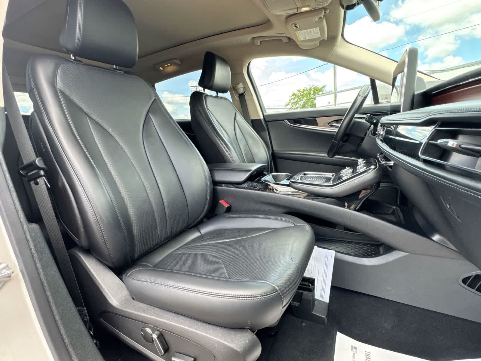 Used 2023 Lincoln Nautilus Reserve AWD/4WD image 21
