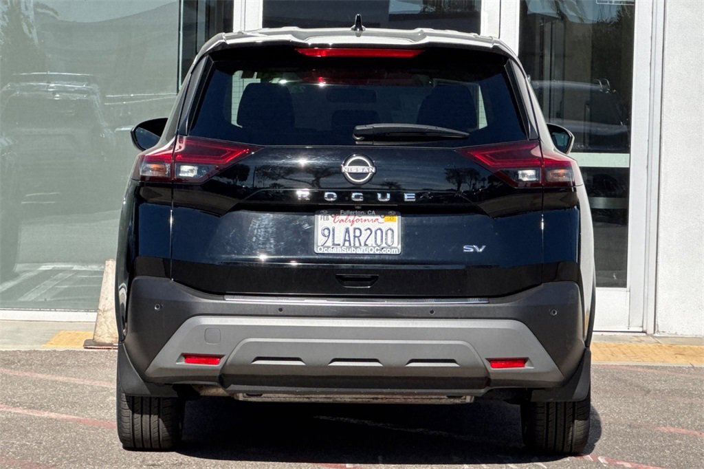 Used 2023 Nissan Rogue SV image 6