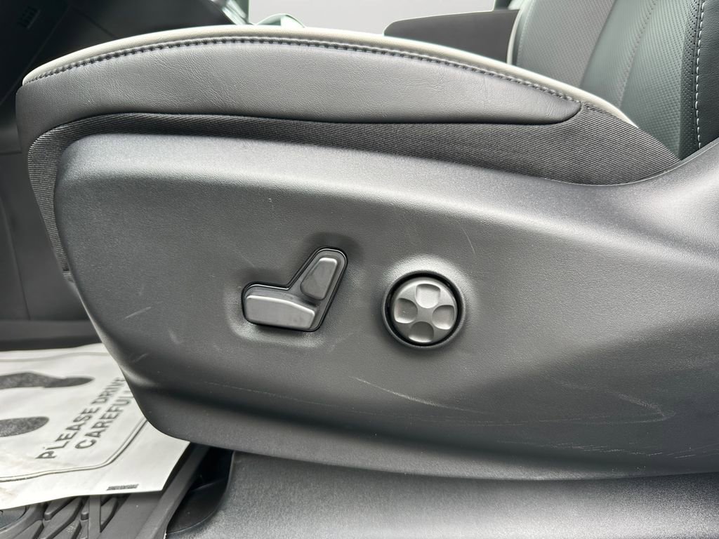 New 2026 Chrysler Pacifica Limited w/ S Appearance Package FWD image 25