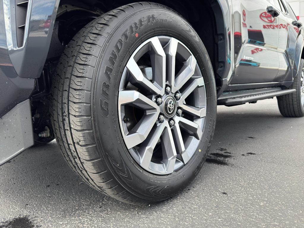 New 2026 Toyota 4Runner Limited AWD/4WD image 18