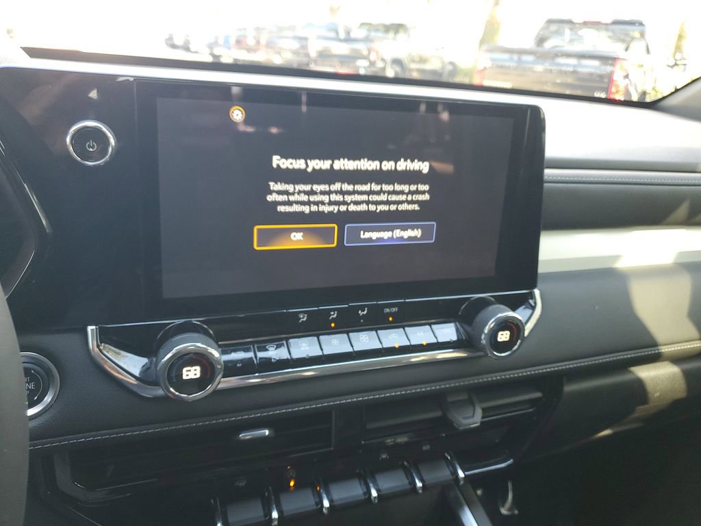 Used 2024 Chevrolet Colorado LT w/ LT Convenience Package image 21