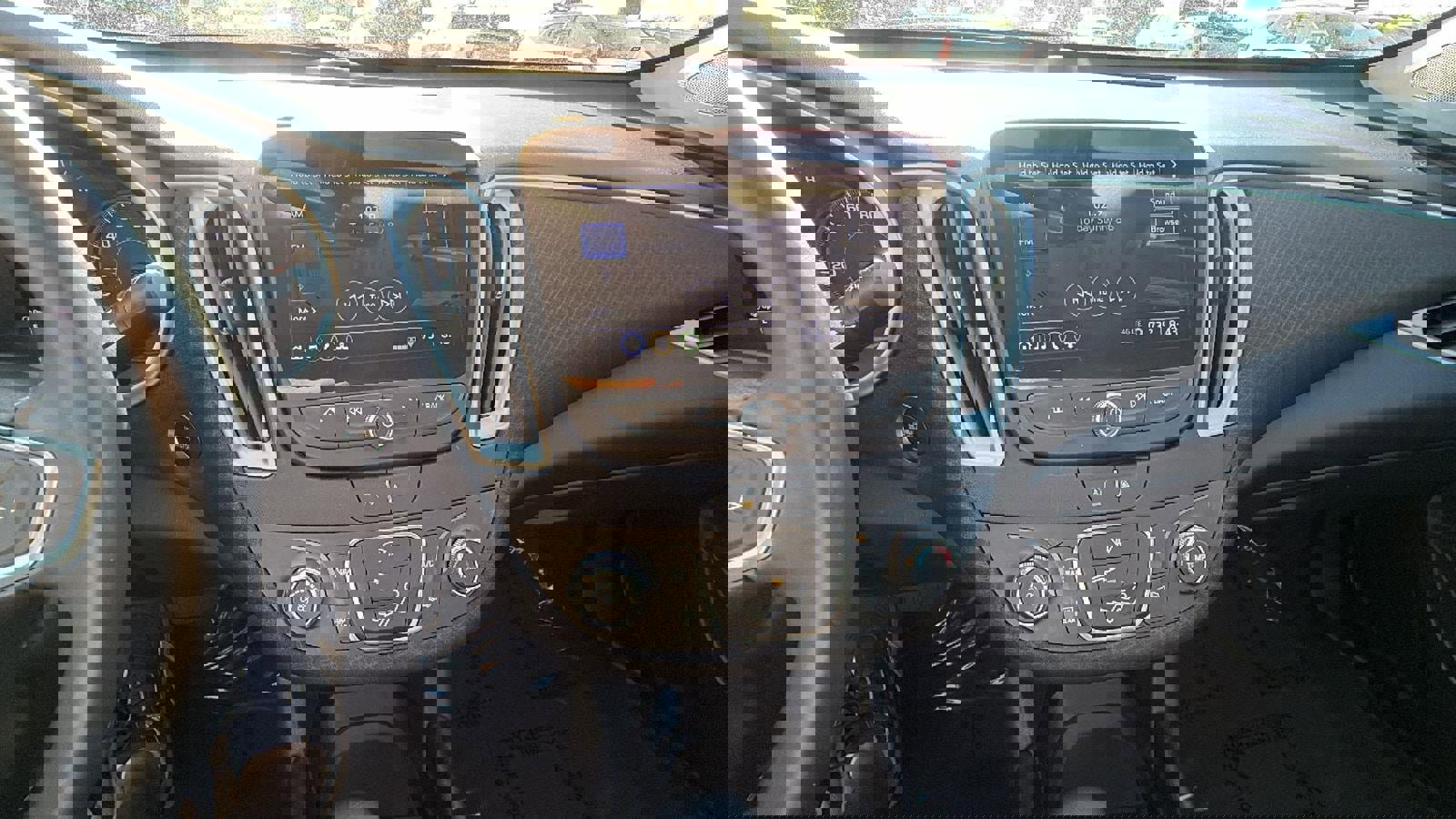 Certified 2022 Chevrolet Malibu RS w/ LPO, Convenience Package 1 image 28