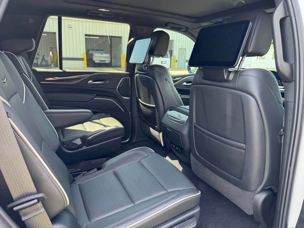 Certified 2024 Cadillac Escalade Premium Luxury w/ Performance Package AWD/4WD image 36