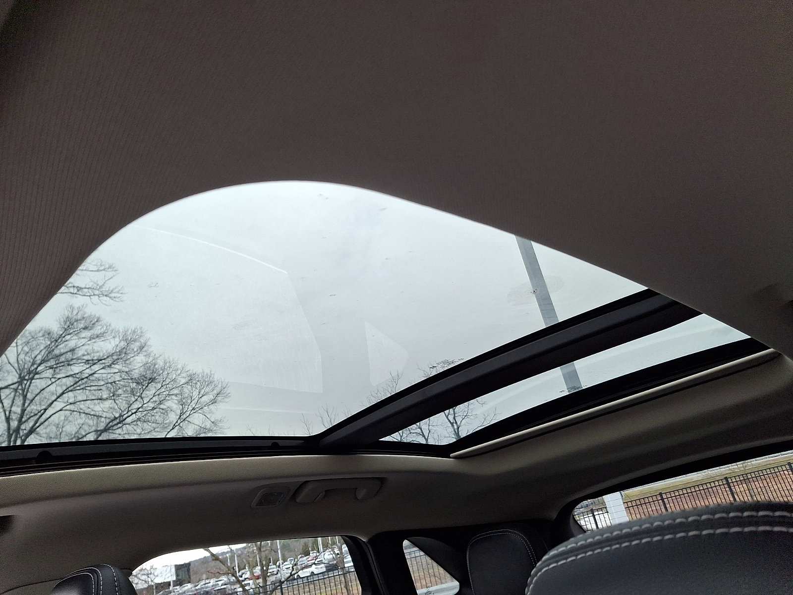 Used 2020 Ford Escape Titanium image 13