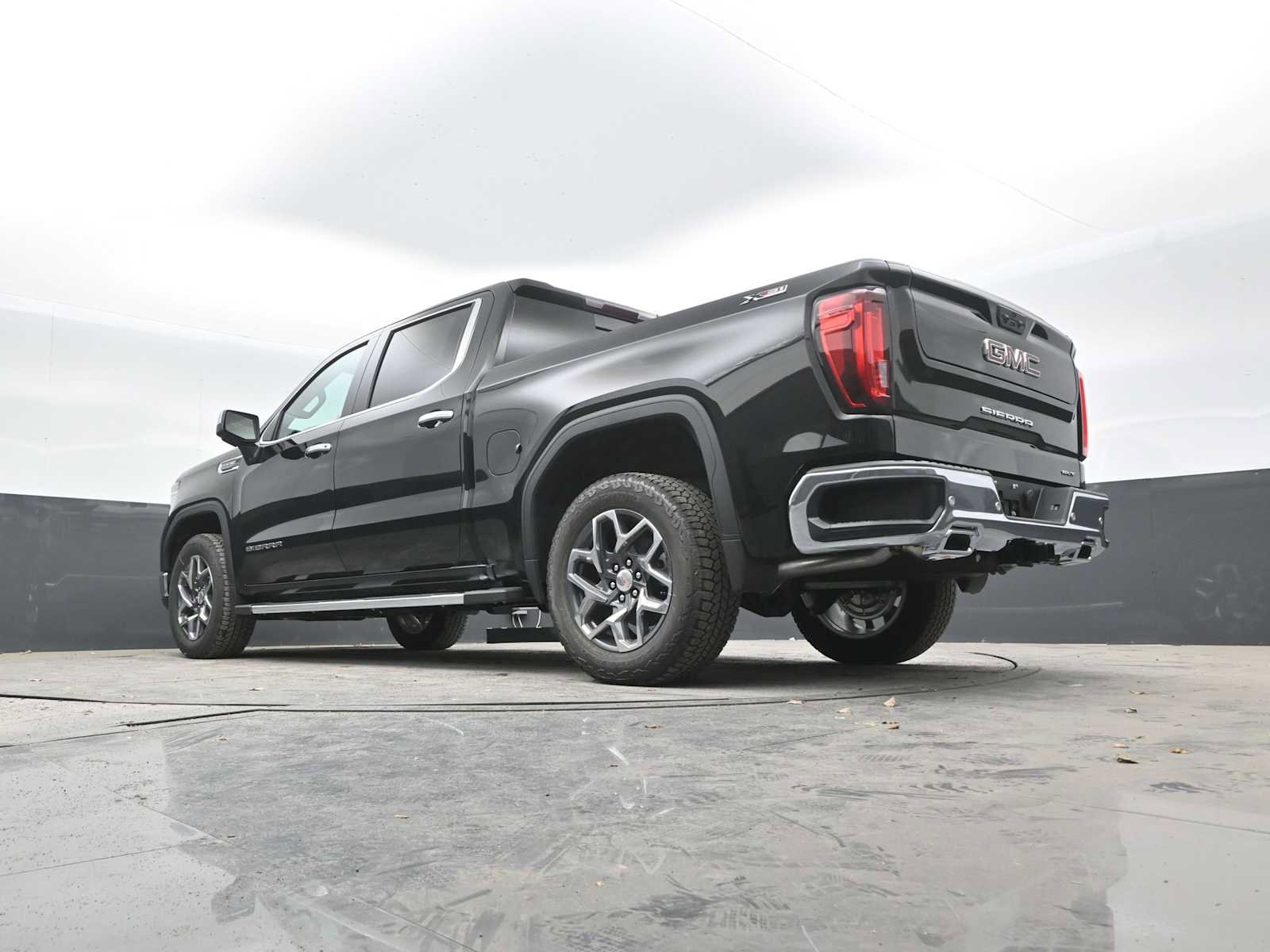 New 2026 GMC Sierra 1500 SLT w/ SLT Premium Package image 33