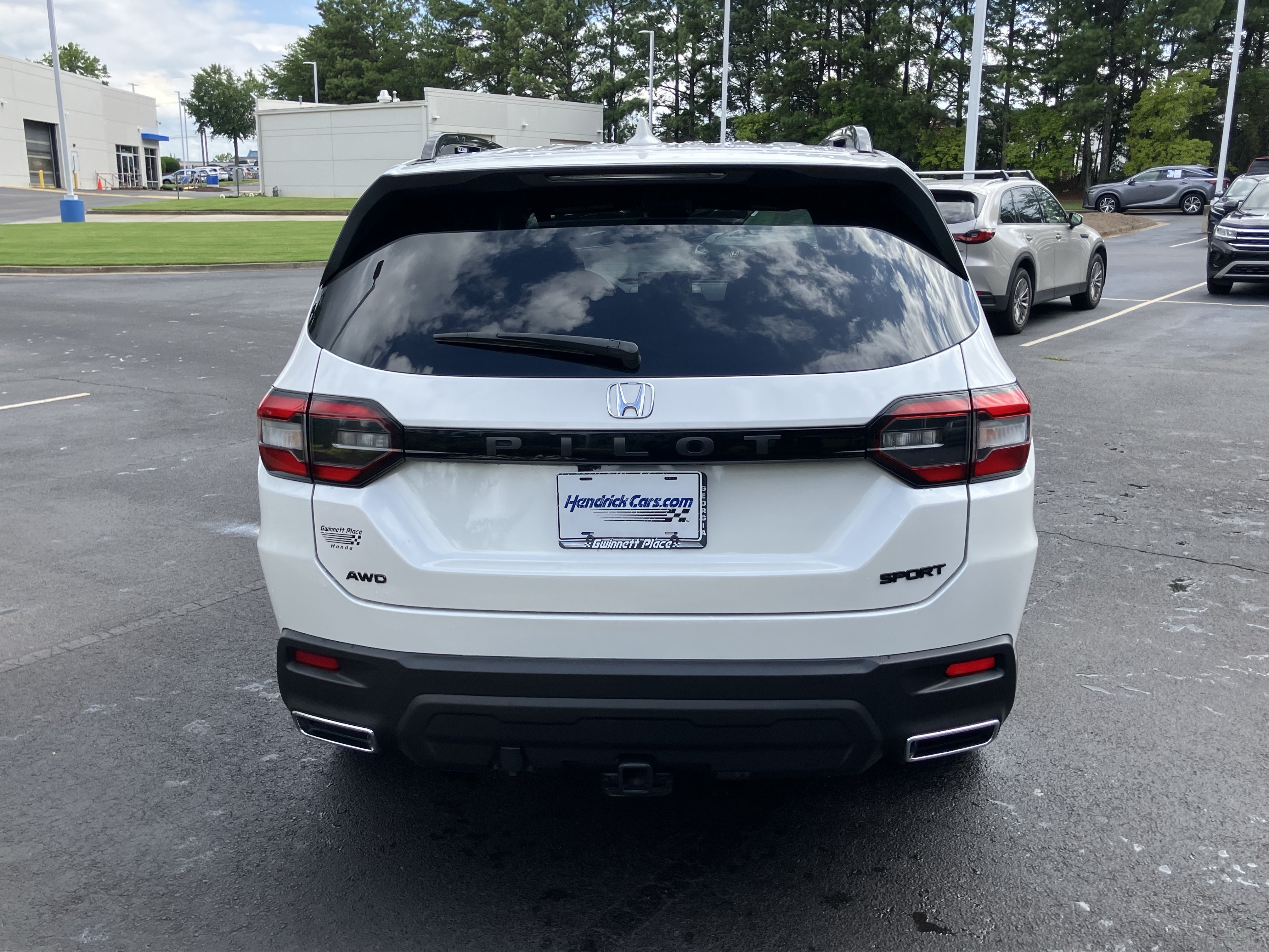 Certified 2025 Honda Pilot Sport image 9