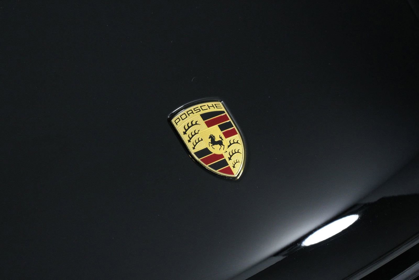 Certified 2025 Porsche Macan image 29